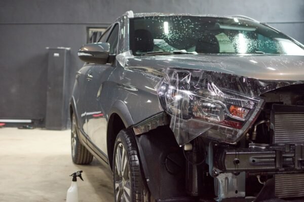 Auto con Película protectora para pintura Ecuador