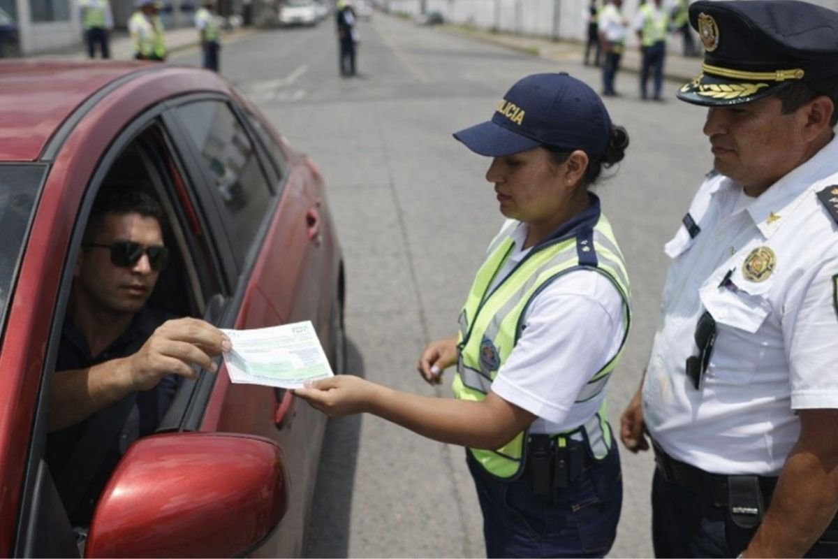 Polarizados automotrices y láminas de seguridad que cumplen la norma ANT